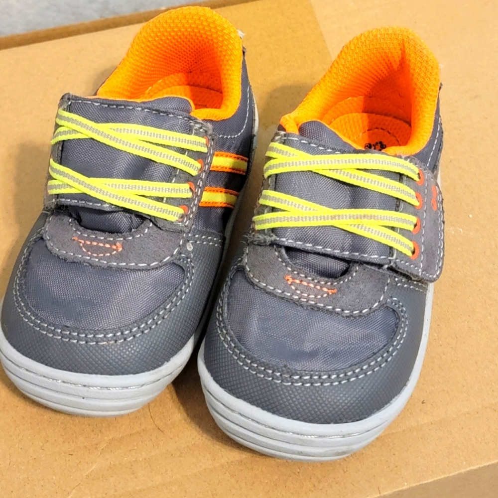 Surprise By Stride Rite